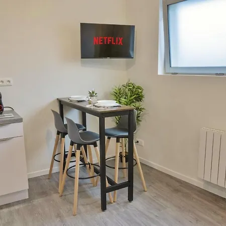 Lägenhet ❂ Les Logis De La Tremoille ❂ Cozy ❂ Netflix ❂